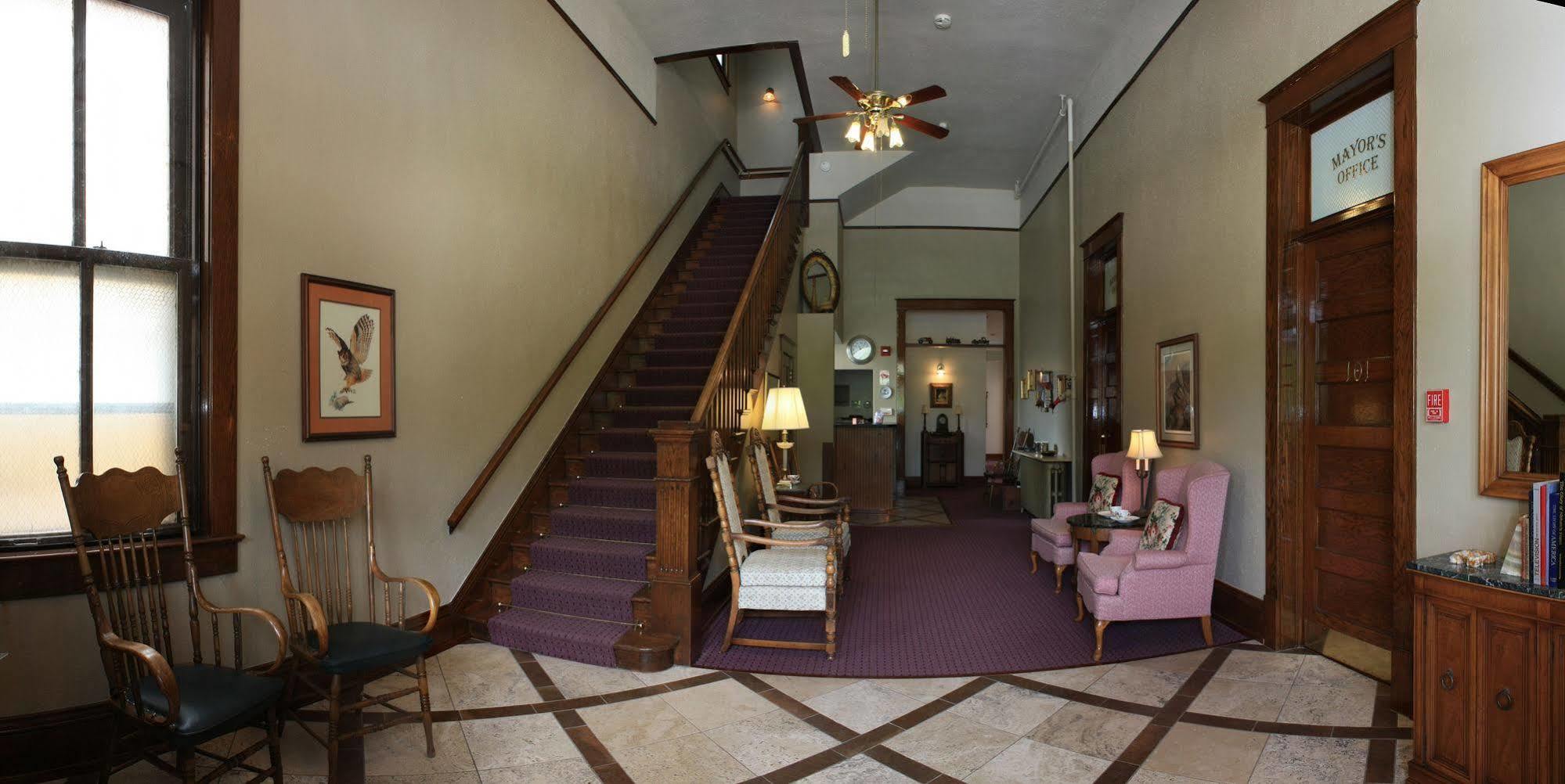 Town Hall Inn Lead Kültér fotó